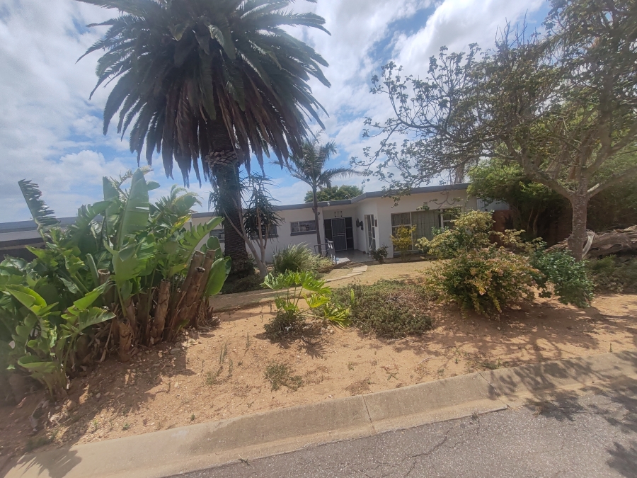 4 Bedroom Property for Sale in Heuwelkruin Eastern Cape